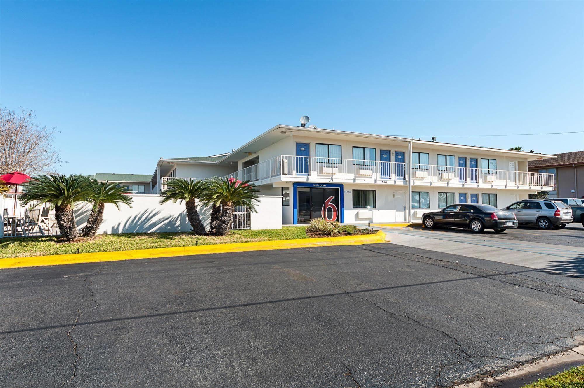 Motel 6-Mcallen, Tx Екстер'єр фото