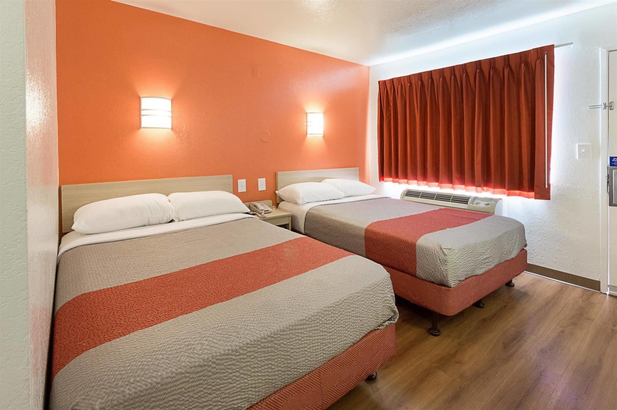Motel 6-Mcallen, Tx Екстер'єр фото