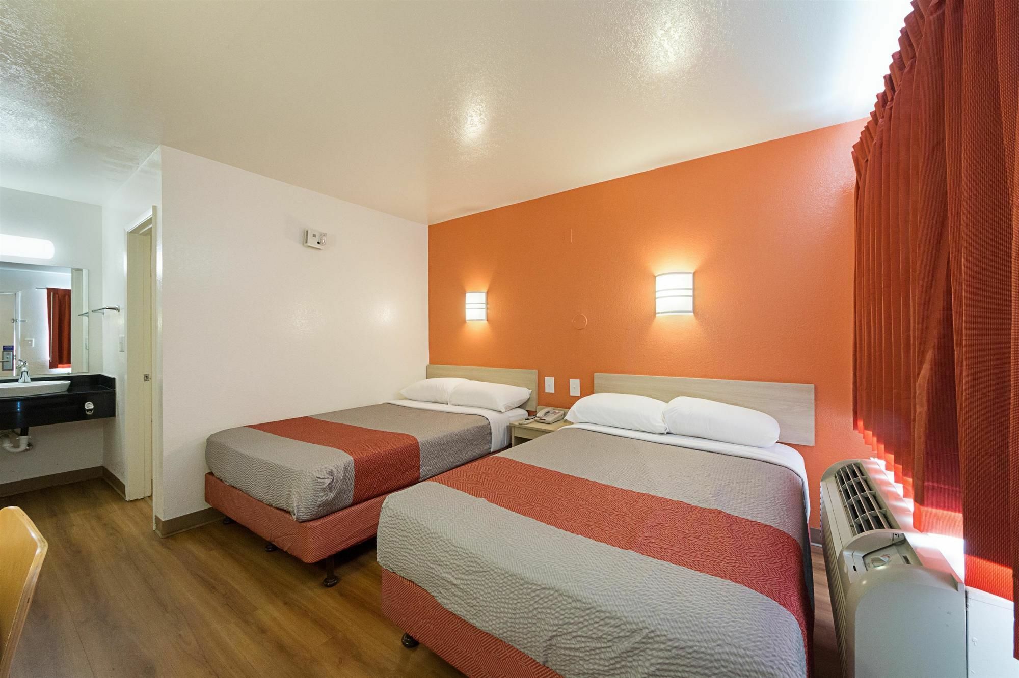 Motel 6-Mcallen, Tx Екстер'єр фото